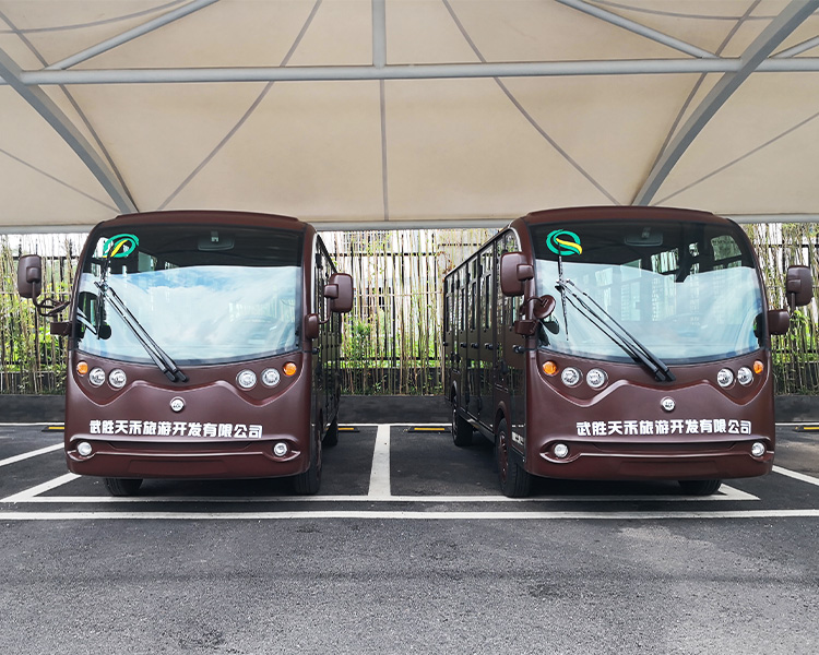 十四座電動觀光車